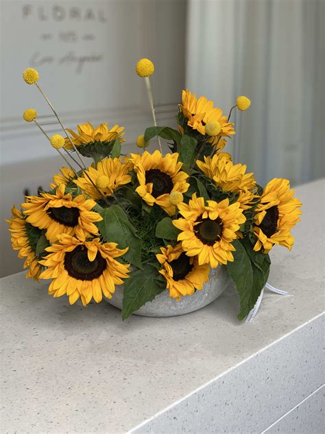 No102 Sunflower In A Ceramic Vase In Studio City Ca Floral №5