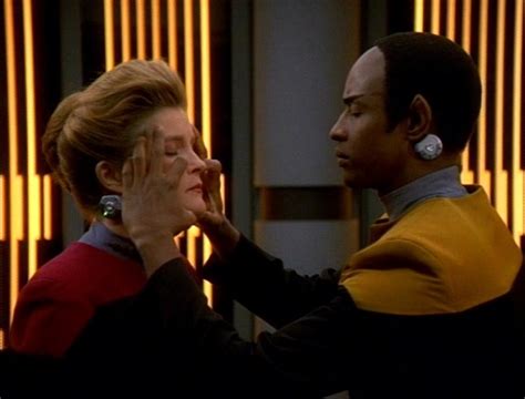 Star Trek Voyager Rewatch Flashback Laptrinhx