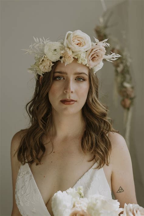 Bringing Back The Flower Crown Organic Ethereal Meets Industrial