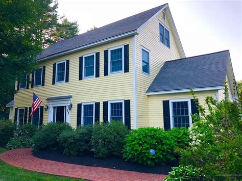 The 8 Types of Colonial Houses Explained (Plus 18 Photo Examples in
