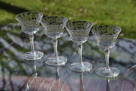 Vintage Etched Cocktail Martini Glasses Set Of 4 1950 S Vintage Etched Champagne Coupes