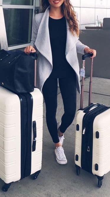 31 best travel outfits for long flights airplane outfit classystylee