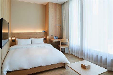 24 & 26, jalan rawa 2, taman desa cemerlang. Muji hotel opens in Japan and it's a minimalist dream ...