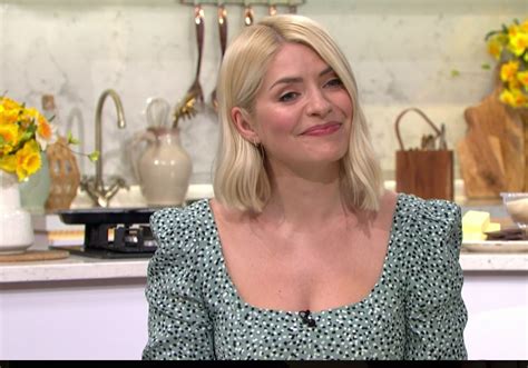 Holly Willoughby Stuns Fans By Telling This Morning Caller Plagued By Noisy Sex From Neighbours