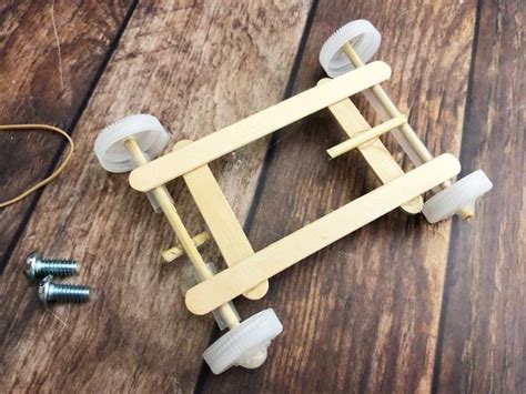 How To Make A Rubber Band Car In 2020 Rubber Band Car Rubber Bands