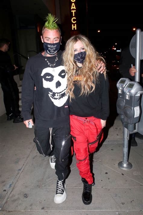 Avril Lavigne And Mod Sun Photos Hollywood Life