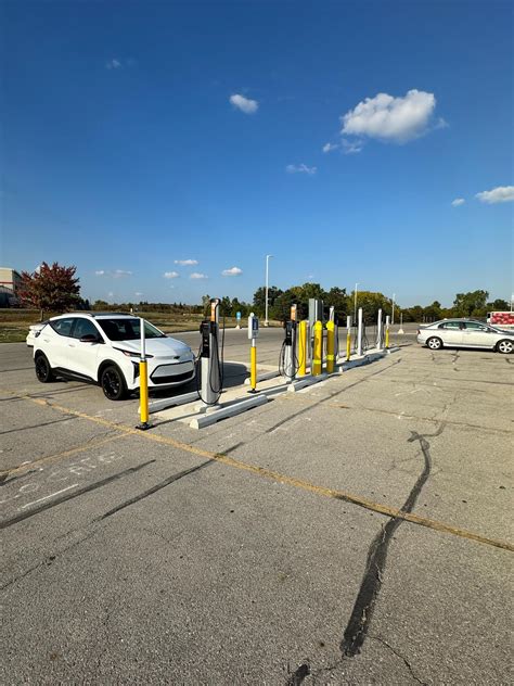 Meijer | Fort Wayne, IN | EV Station