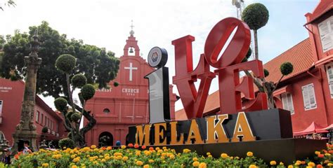 Ya bayangin aja, kl cukup mirip dengan gue sampai di melaka setelah 2 jam pas, di terminal melaka sentral. Declaration of Malacca as a Historical City in Melaka in ...