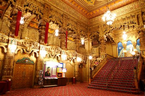 Tour The United Palace Theatre A Loews Wonder Theatre And Take In A