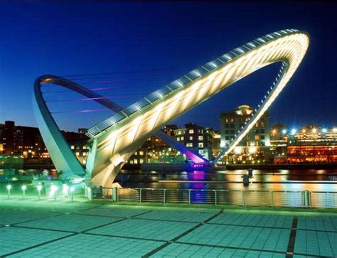 Modern Bridges Gateshead Millenium Tilting Bridge