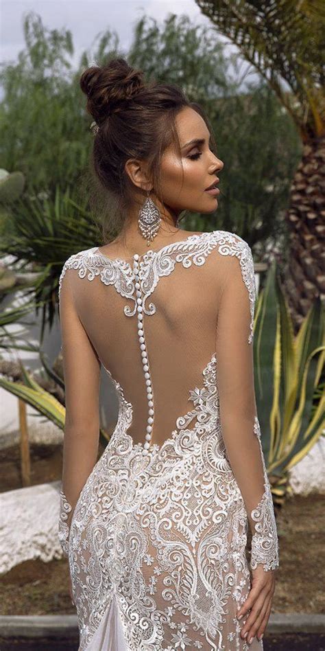 15 Great Ideas For Original Backless Wedding Dresses