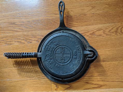 Vintage American Griswold No8 Cast Iron Waffle Maker Etsy