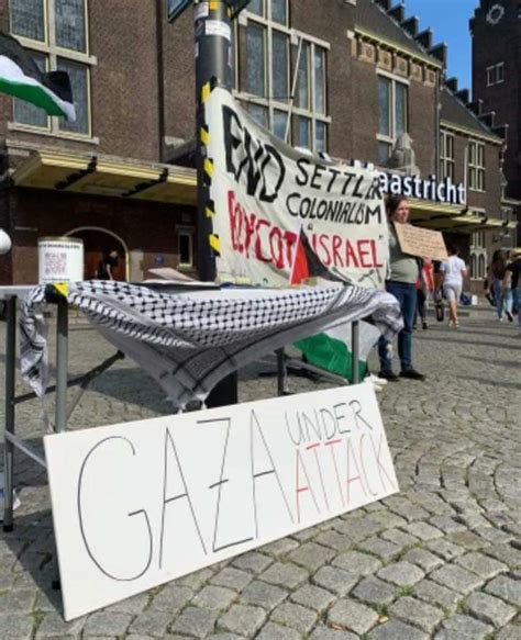 Palestine Electronic Forces On Twitter Dutch Activists Held A Vigil
