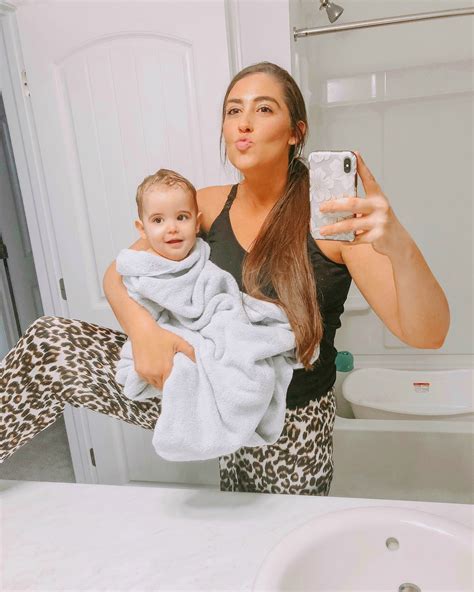 Mommy And Baby Selfie Baby Selfie Mom Life New Moms
