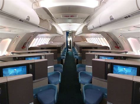 Cathay Pacific Boing 747 400 Upper Deck Business Class Cabin Flight