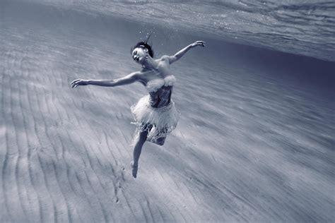 Water Dance By Kurt Arrigo 500px Underwater Model Underwater