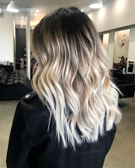 Ombré /ˈɒmbreɪ/ (literally shaded in french) is the blending of one color hue to another, usually moving tints and shades from light to dark. Ombre blonde for long and medium hair (2019) - Mister Cutts