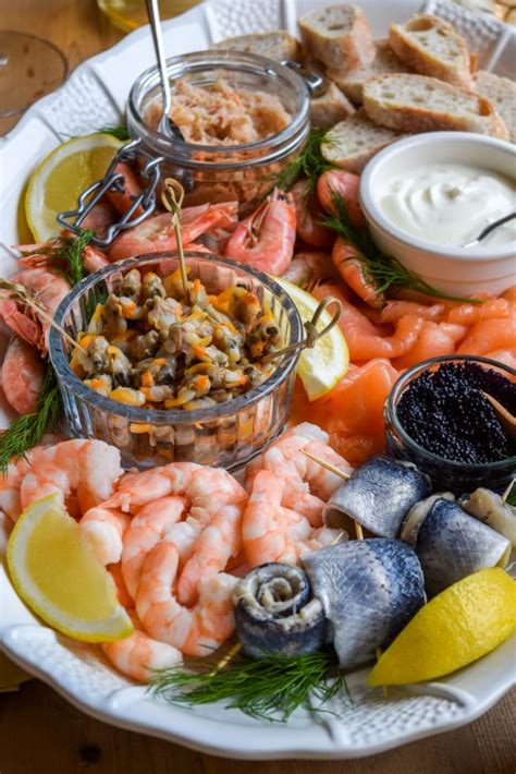 How To Build The Ultimate Christmas Eve Seafood Platter Rachel Phipps
