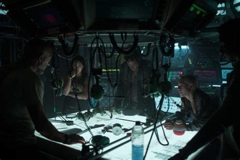 Underwater Review Kristen Stewart Cant Save Soggy Thriller