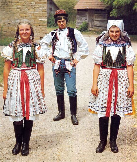Pin by Susan E on Moravian folk costumes | Czech clothing, Folk clothing, Slavic clothing