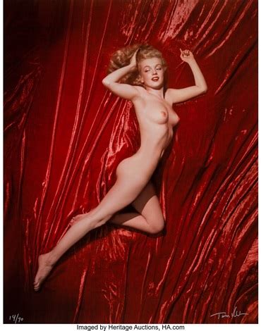 Marilyn Monroe Pose 9 From Red Velvet Series Par Tom Kelley Sur Artnet