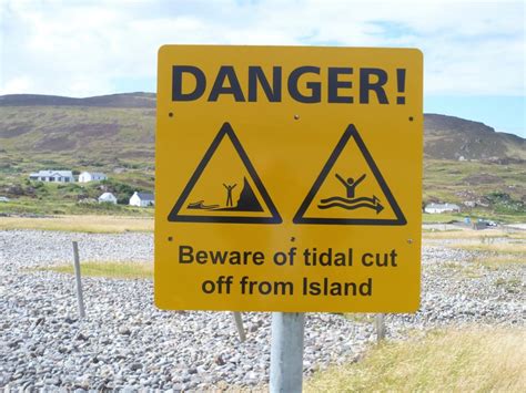 Beware Of Tides 2 © Michael Dibb Cc By Sa20 Geograph Ireland