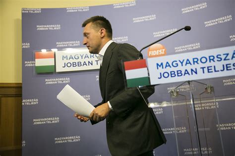 A baloldal magyarország kárára akart előnyhöz jutni. Rogán Antal szerint a trafikosok leszedhetik a fóliát ...