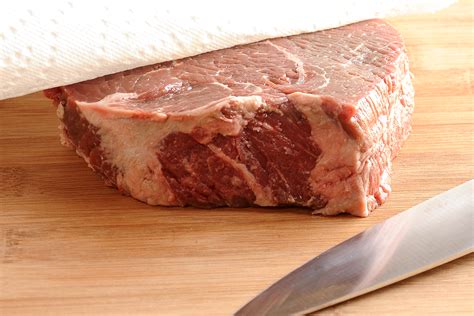 Then flip it over and cook it on the other side for just half that amount of time. How to Cook Sirloin Steak in an Oven | LIVESTRONG.COM