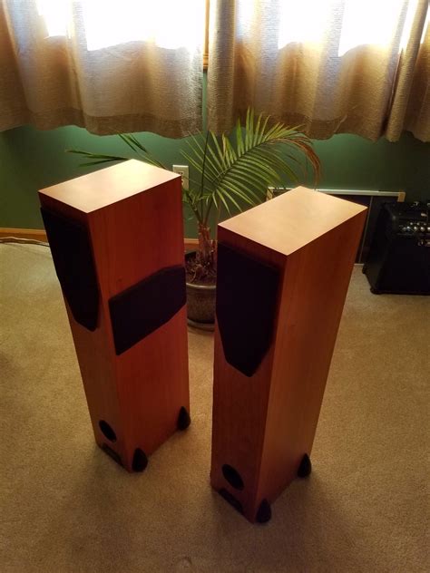 Rega Rs3 Speakers Cherry Excellent For Sale Or Trade Us Audio Mart