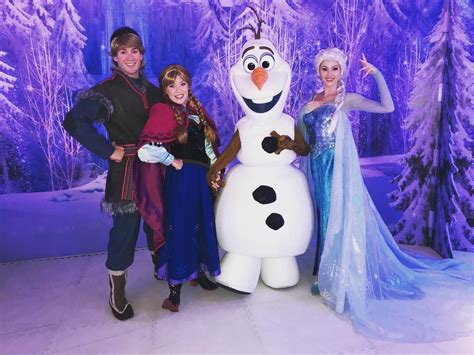 “anna Elsa Kristoff And Olaf Onboard The Disney Wonder Disney Elsa