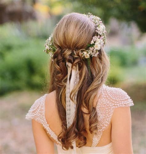 2 Flower Crown 15 Hipster Hairstyles That Just