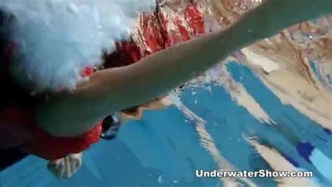 Anna Nude Swimming Underwater Xxxbunker Com Porn Tube