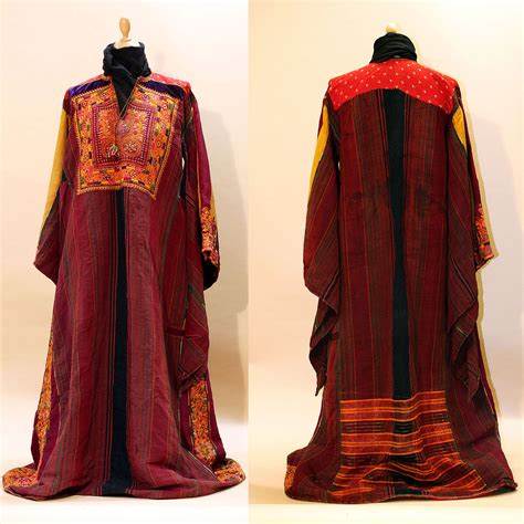 Wir bieten unseren mitgliedern die mit dem greifswald gutschein freude verschenken und regionale unternehmen unterstützen. Gustaf-Dalman-Sammlung: Festkleid im Bethlehemstil ...