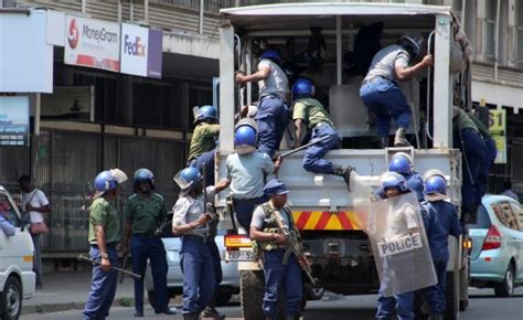 Mayhem As Police Vendors Clash In Zimbabwe Capital