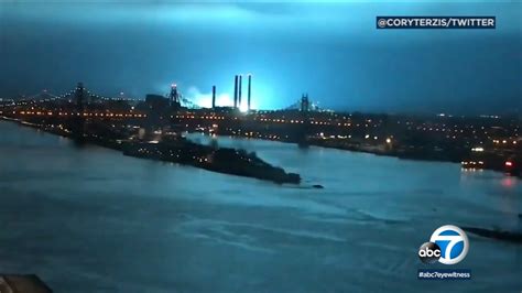 Transformer Explosion At Con Ed Plant In Queens Lights Up Sky In Nyc