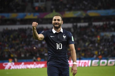 Explore tweets of karim benzema france @kbenzema_fr on twitter. Benzema Équipe De France - Equipe De France Le Retour De ...
