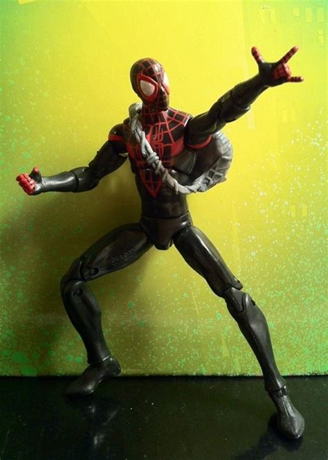 Marvel Universe Ultimate Spider Man Miles Morales Action Figure Review