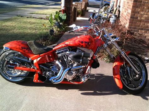 The custom 2005 american ironhorse slammer for sale has an s&s 111 cubic inch motor, a 6 speed right side drive, a 280mm rear tire., air ride suspension for rear and passenger foot pegs. 2003 American Ironhorse Slammer Cruiser for sale on 2040-motos