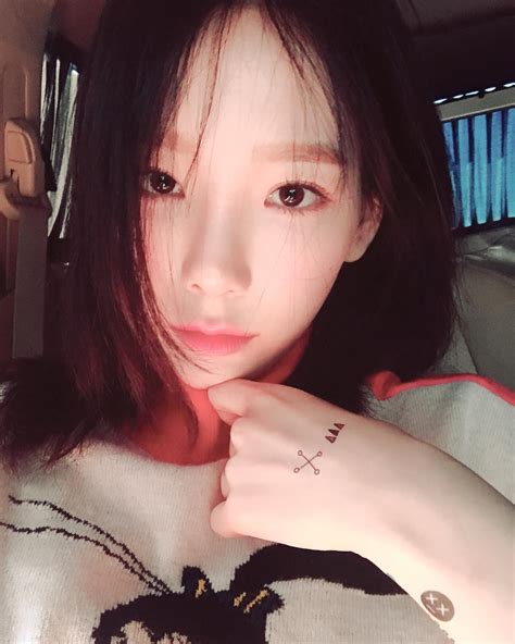 Check Out The Pretty Selfie From Snsd S Taeyeon Wonderful Generation