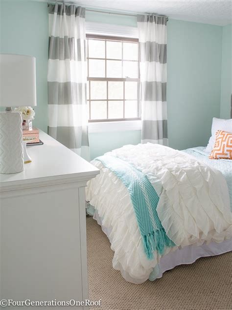 This post contains affiliate links. 20+ More Girls Bedroom Decor Ideas | The Crafting Nook