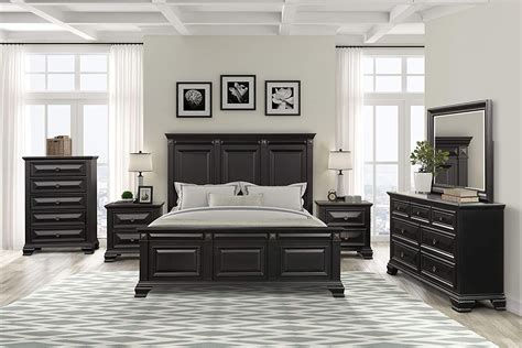 Roundhill Furniture Renova Wood Bedroom Set King Panel Bed Dresser