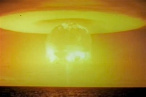 Astonishing Video Shows Us Biggest Nuclear Bomb Blow A Chunk Of An