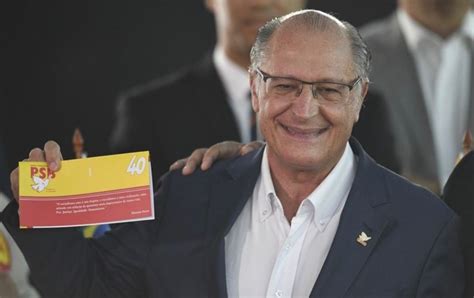 Ex governador de São Paulo Geraldo Alckmin se filia ao PSB Super