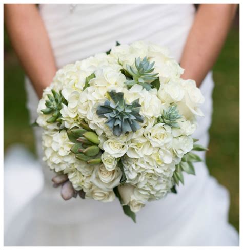Rustic Maine Coastline Wedding - Rustic Wedding Chic | Rustic wedding bouquet, Rustic chic ...