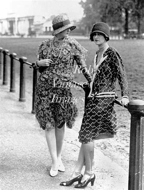 Vintage Fashionable Ladies Photo 1920s Flappers Jazz Prohibition Era 3