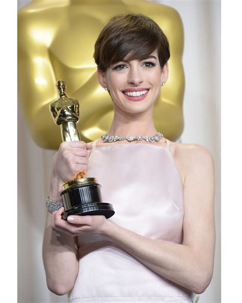 Anne Hathaway Tiffany Blue Book Academy Awards