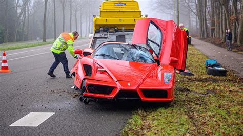 Wat Gebeurt Er Met De Ferrari Enzo Van 2 Miljoen Na De Crash In Baarn