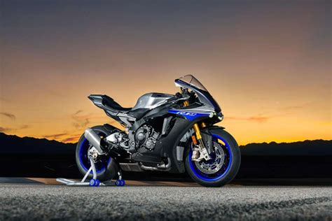 Pérdida o extravío de certificado de homologación individual. 2019 Yamaha YZF-R1M Guide • Total Motorcycle