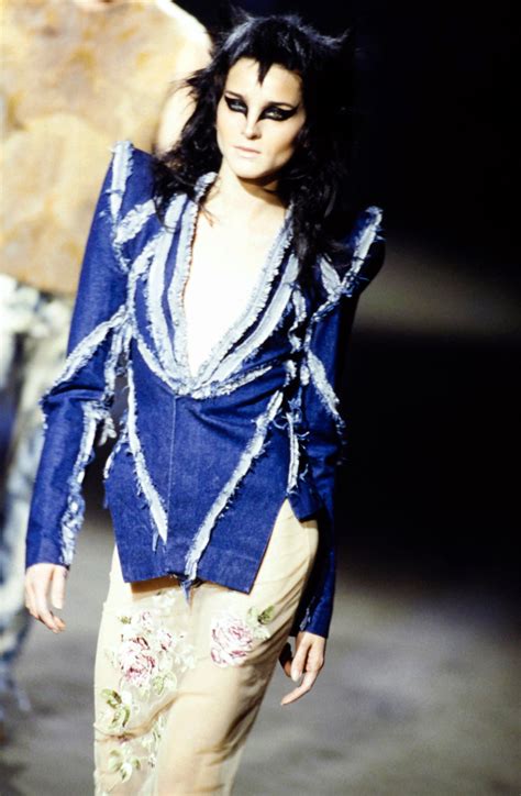 Alexander Mcqueen Fall 1997 Ready To Wear Fashion Show Details Vogue