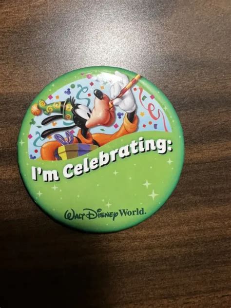 Walt Disney World Im Celebrating Goofy Large 3 Button Pin Collectible
